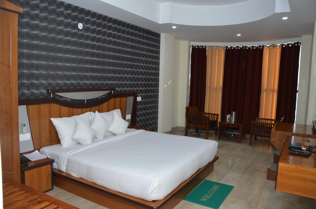 โรงแรมโชปรา เรซิเดนซี Hamirpur ภายนอก รูปภาพ