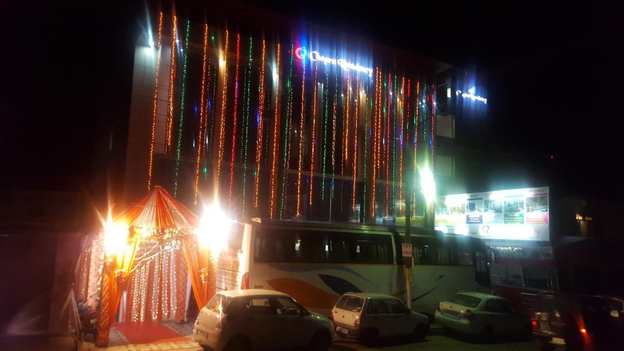 โรงแรมโชปรา เรซิเดนซี Hamirpur ภายนอก รูปภาพ